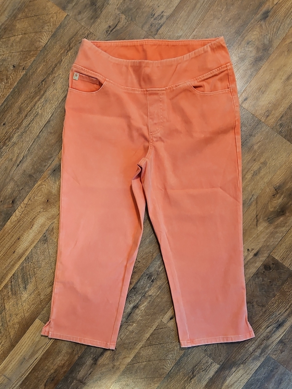 👖Belle by Kim Gravel Coral Pull-On Capria